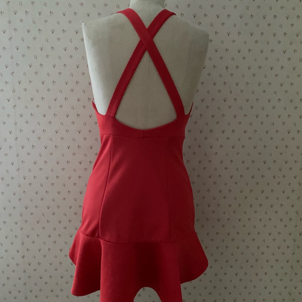 Lover’s + Friends red fitted dress with criss cross straps size Small. - Picture 3 of 13
